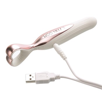 Woo Vibez Rechargeable Clitoral Stimulator - Showing Where Charger is Placed