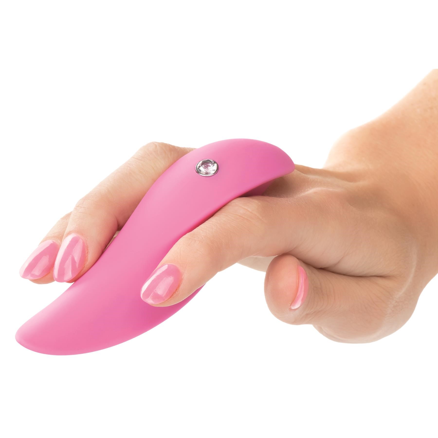 Luvmor Foreplay Finger Vibrator - Hand Shot Showing How to Use