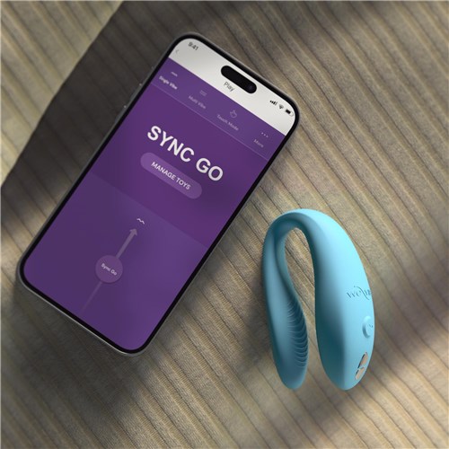We-Vibe Sync Go Couples Vibrator - Product and App