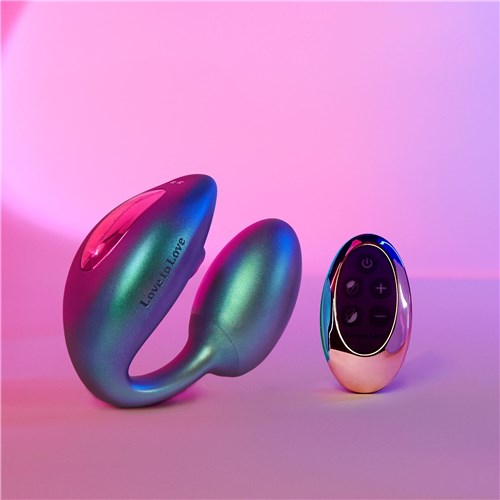 Wonderlover Dual Motor Clitoral and G-Spot Massager - Product and Remote