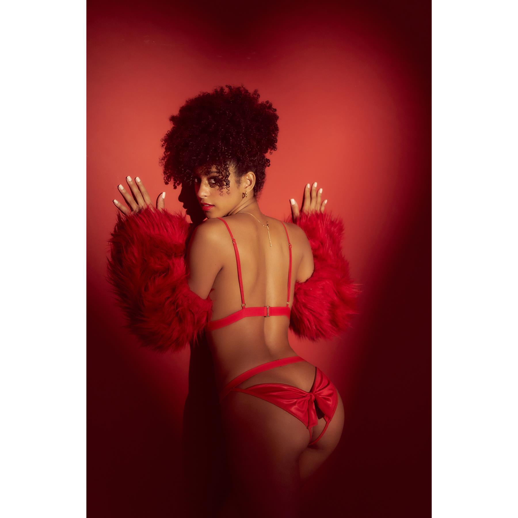Romantic Rendezvous  2 pcs set back