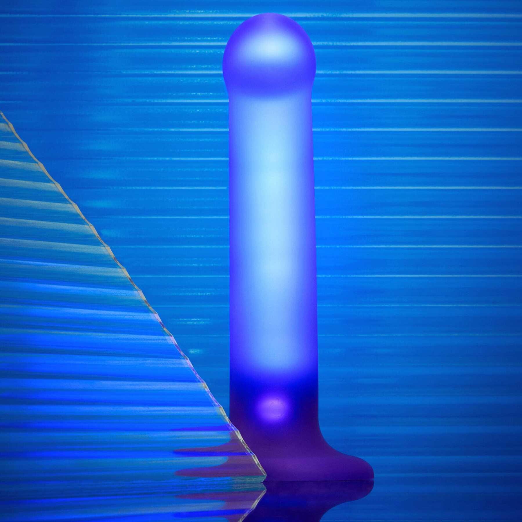 GLOW-LED DILDO