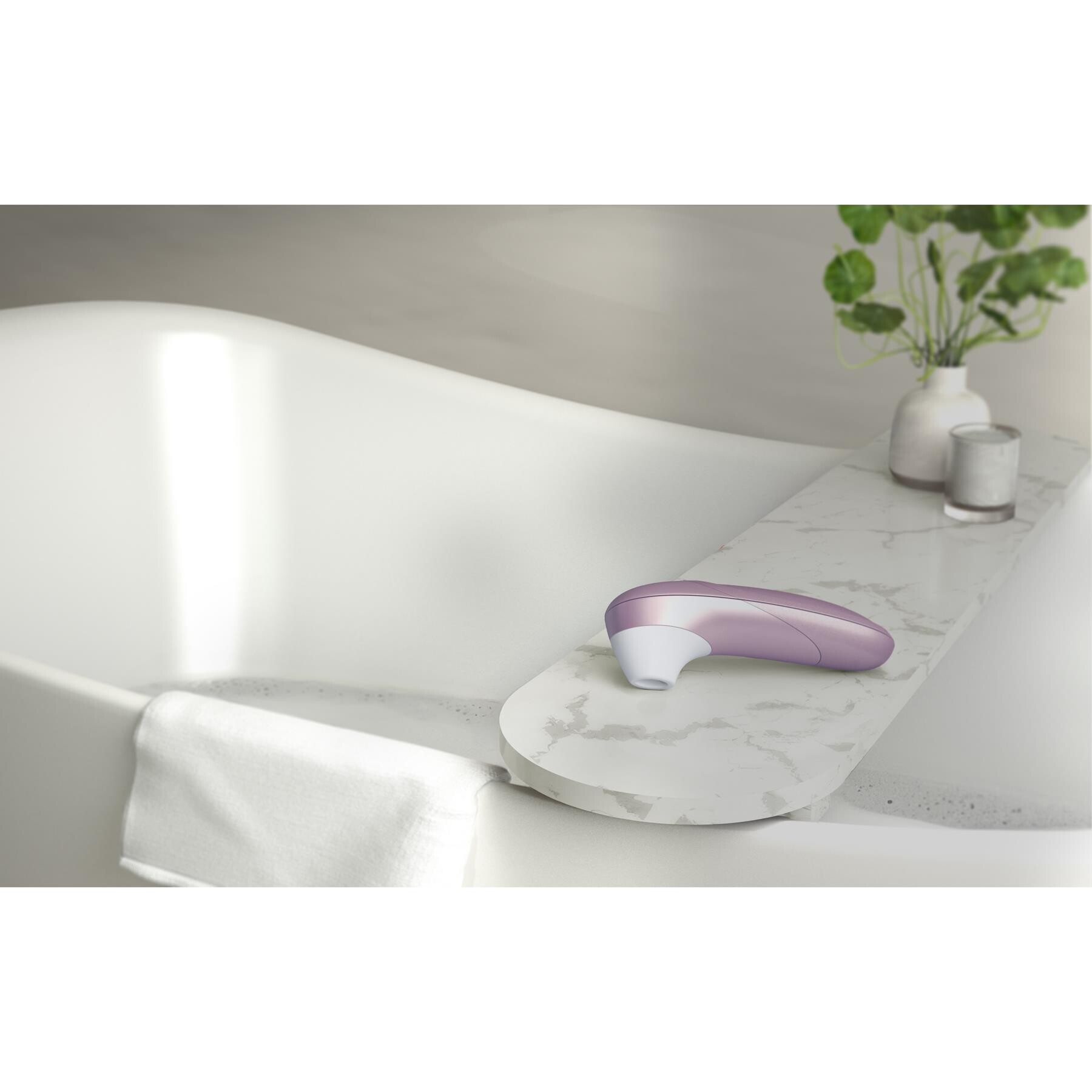 Womanizer Pleasure Air Pro - Lifestyle