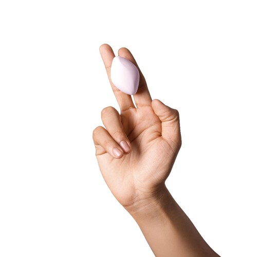 Dame Fin Finger Vibrator on finger shot 2