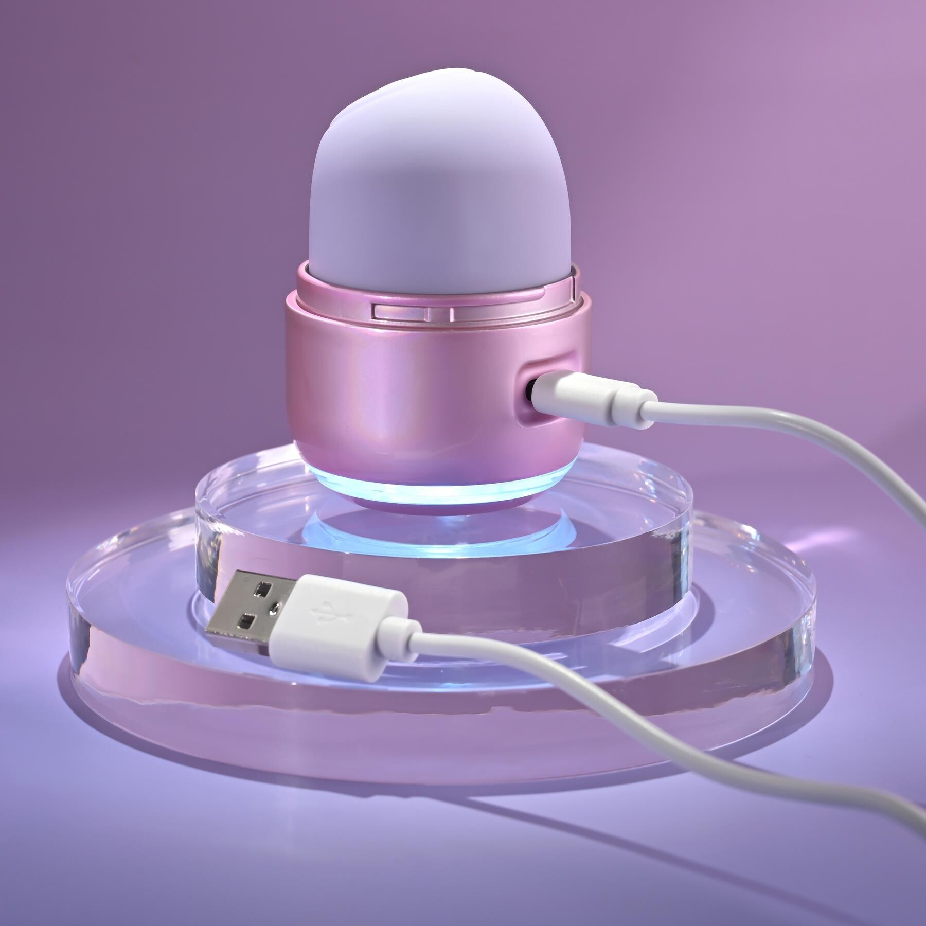 Vacation Vibes Tapping Clit Stimulator lifestyle view 4