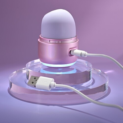 Vacation Vibes Tapping Clit Stimulator lifestyle view 4