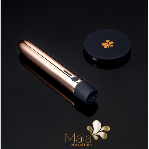 Maia Selina Metallic Vibe LIFESTYLE IMAGE