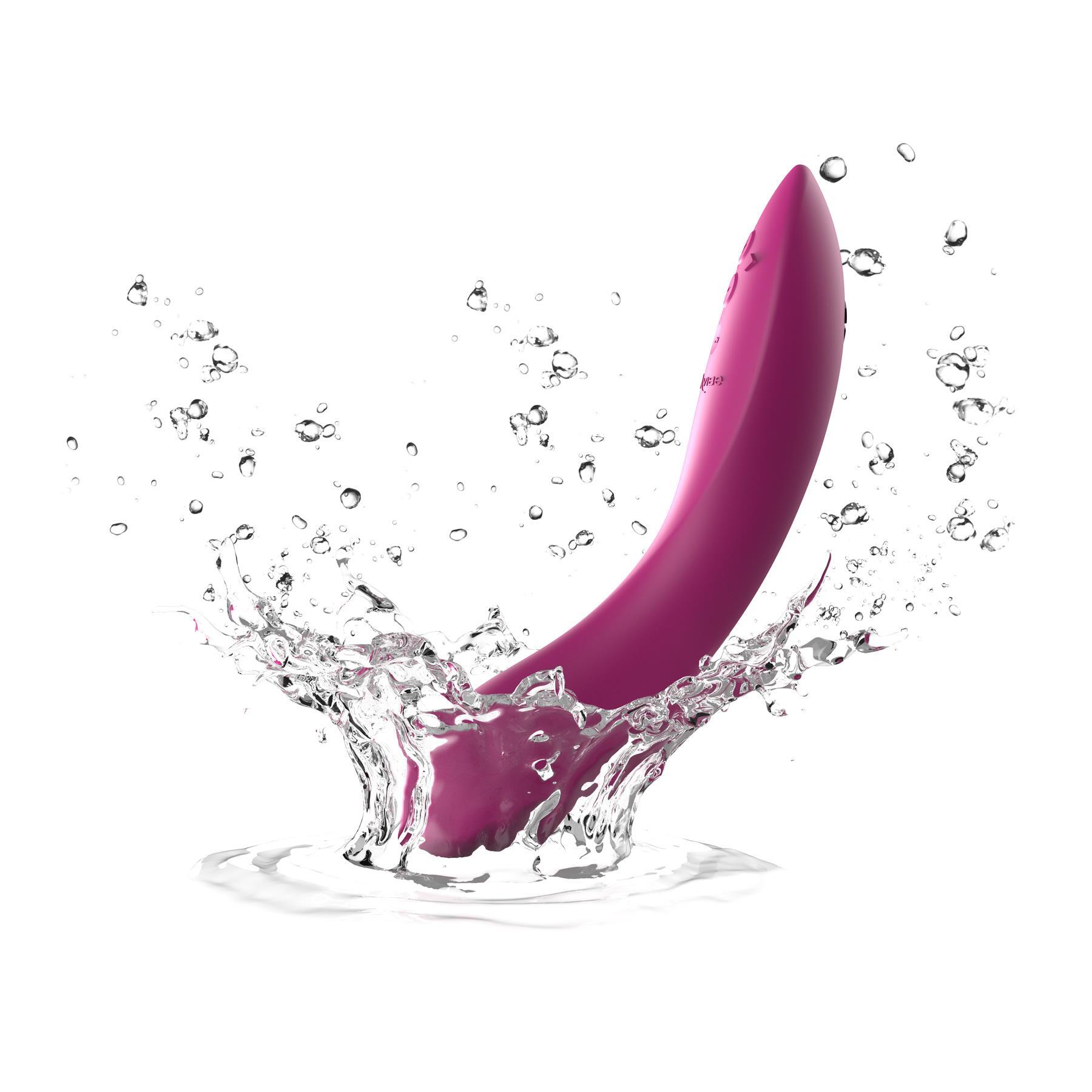We-Vibe Rave 2 App Enabled G-Spot Vibrator colr fuchsia in water
