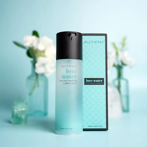 Love Water: Water-Based Personal Lubricant glam 4